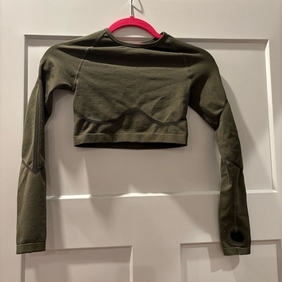 Arise Long Sleeve Crop Top - Picture 1 of 5